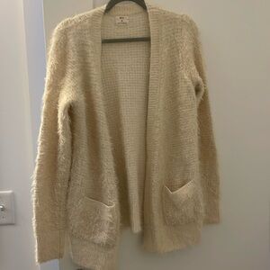 Light cream fluffy cardigan with pockets! Very comfy and great condition!